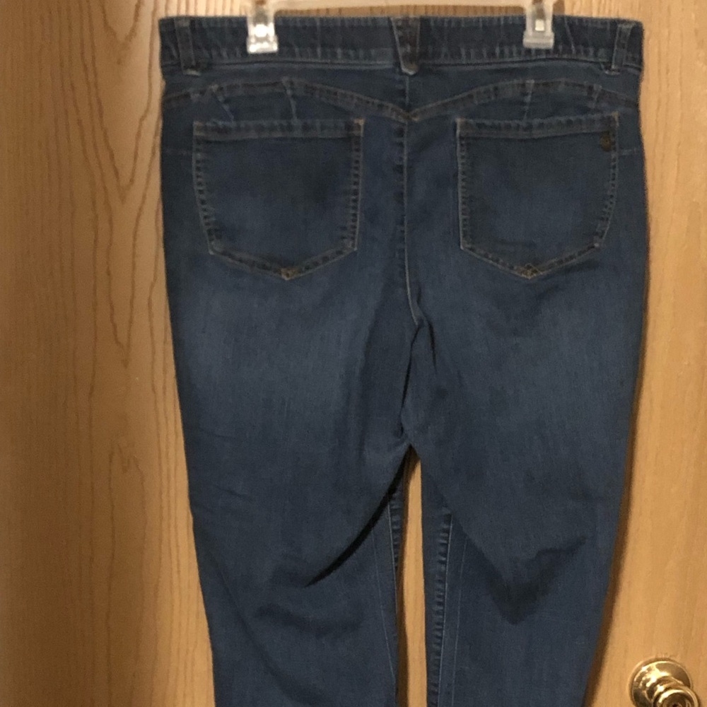 Democracy Blue Skinny Jeans Versatile Style